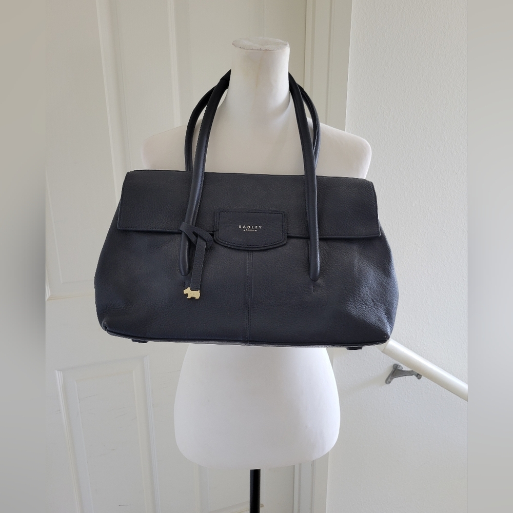 Radley London | NWOT Navy Blue Pebbled Leather Shoulder Bag - Picture 3 of 14